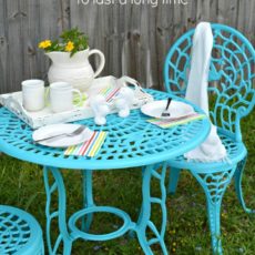 Spray painted metal patio furniture update project