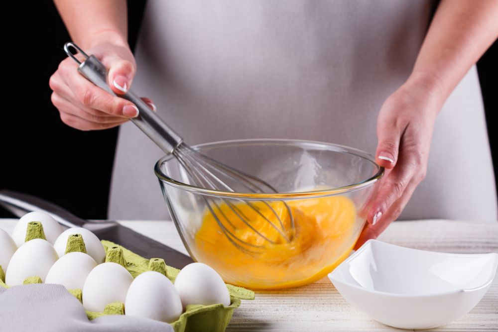 How to freeze raw eggs