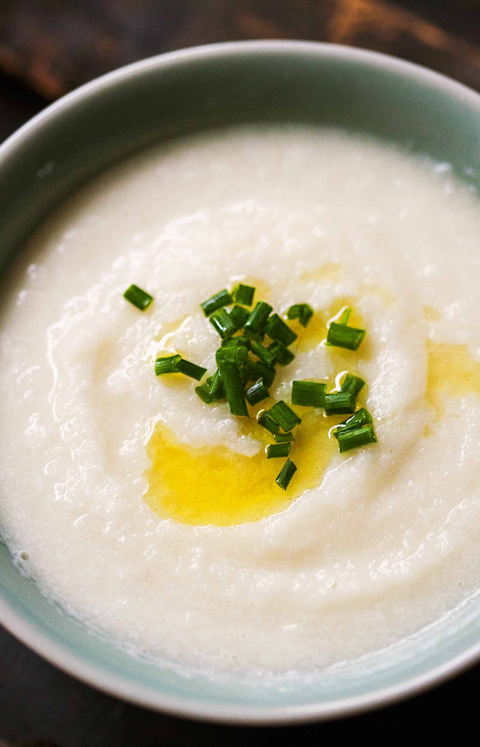 Simple blended cauliflower soup