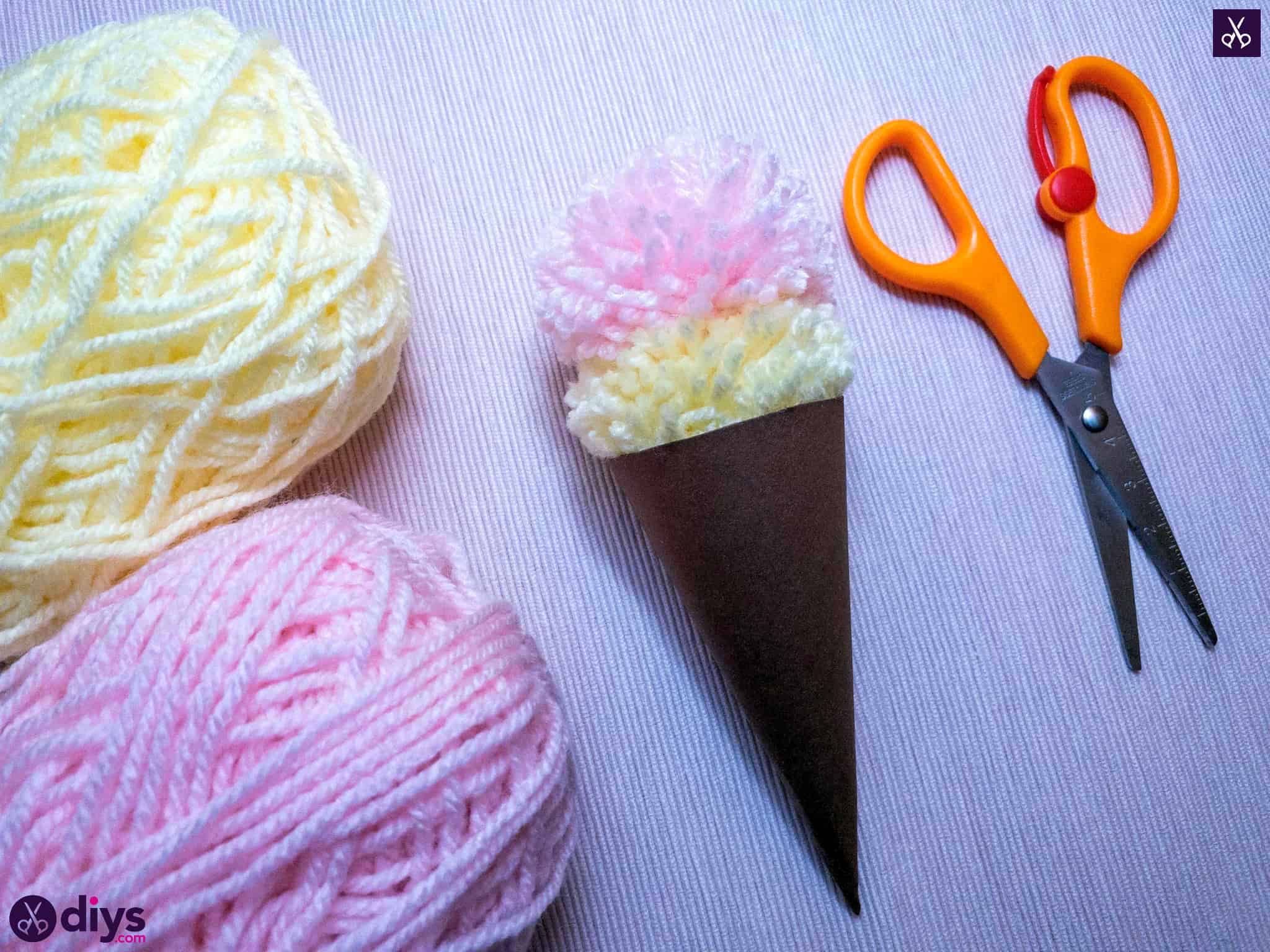 Diy how to make an ice cream pom pom