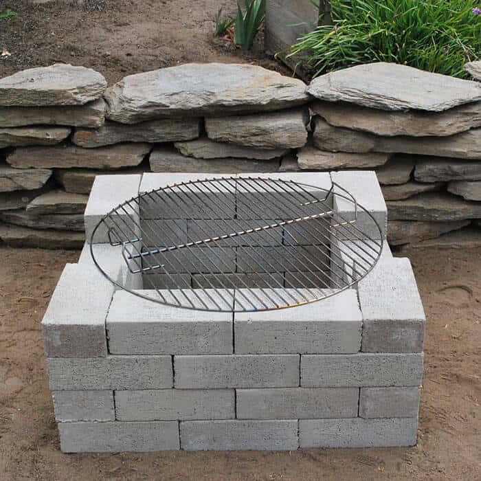 Easy cinder block fireplace with grilling cover
