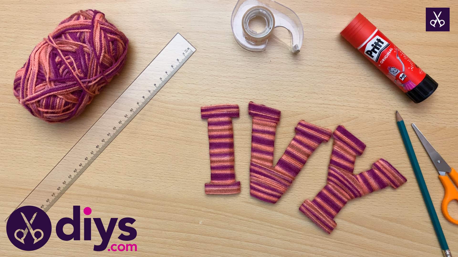 How to make yarn letters materials