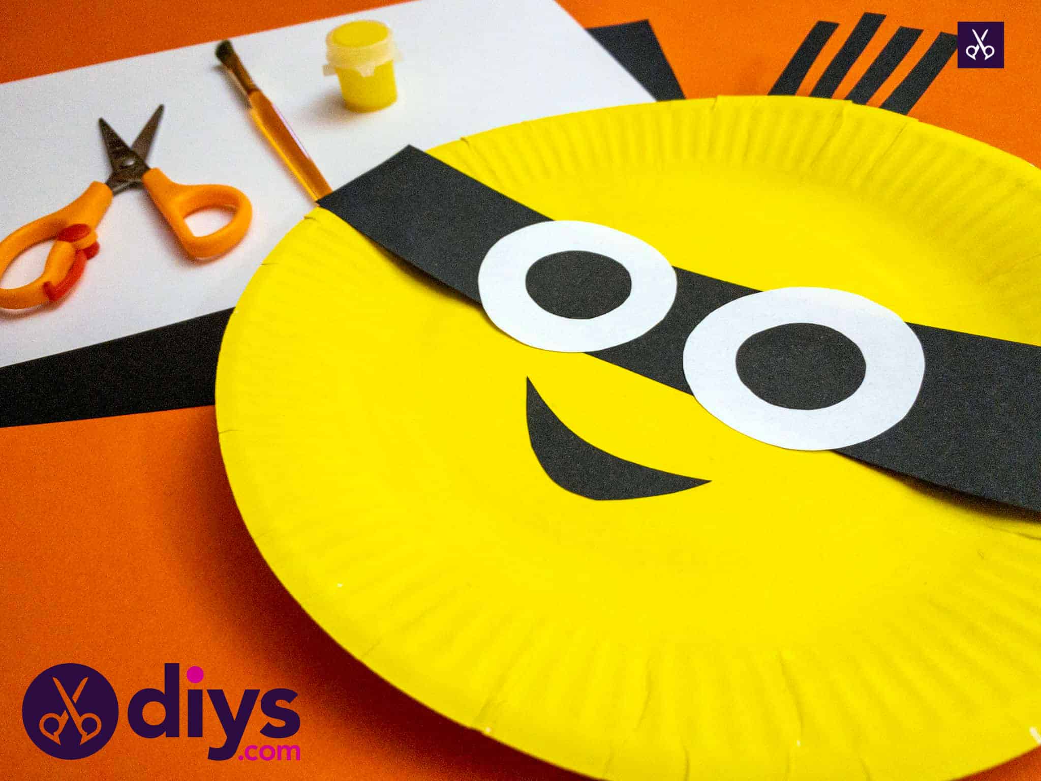 How to make a paper plate minion