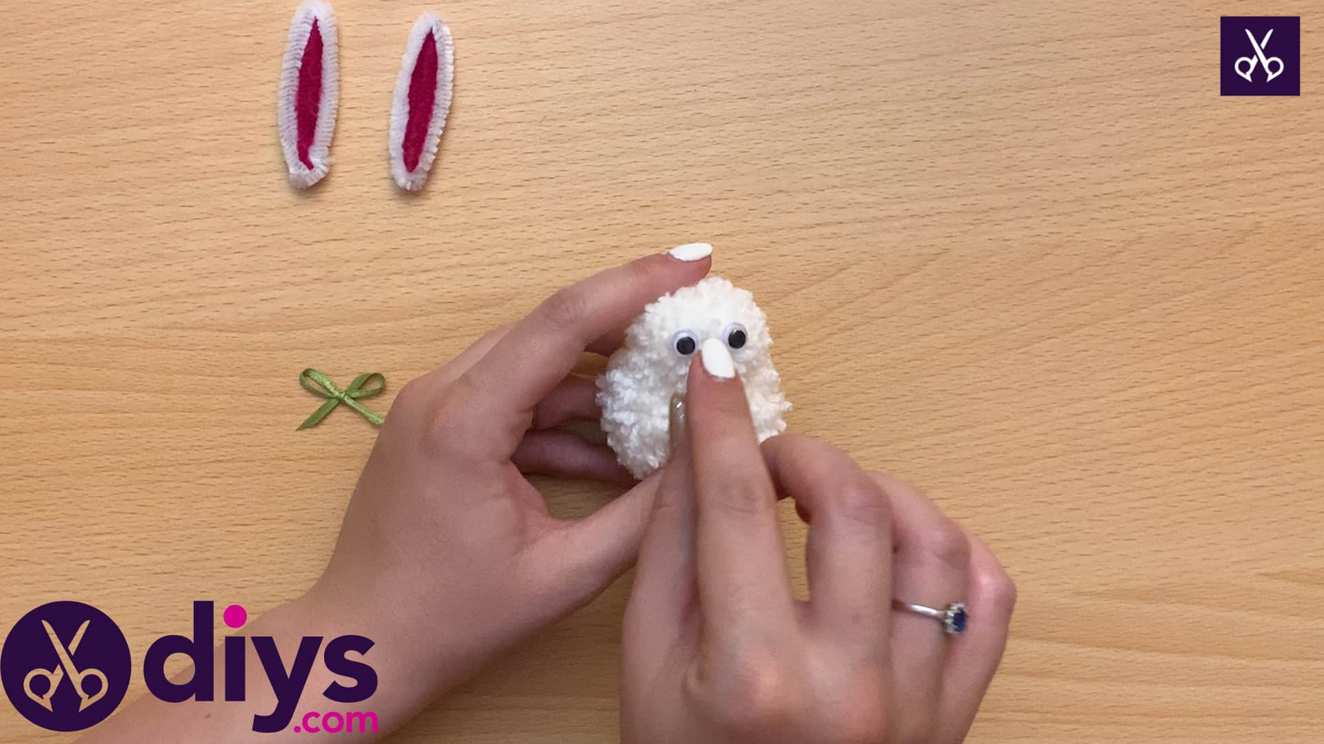 How to make a pom pom rabbit eyes