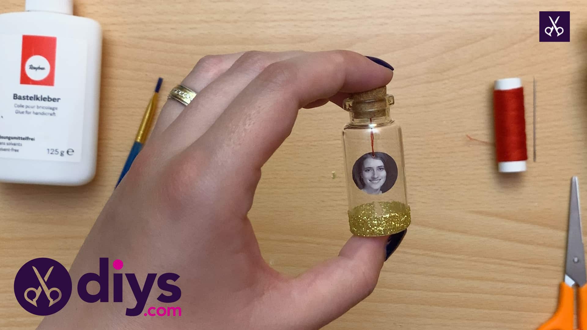 How to make a tiny photo in a bottle materials
