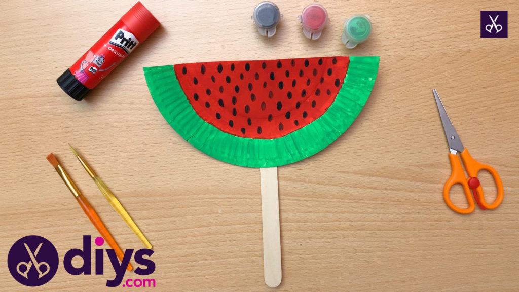 How to make a watermelon paper fan materials
