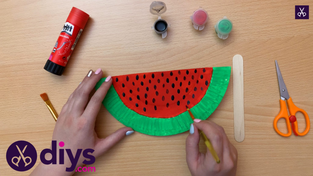 How to make a watermelon paper fan dots