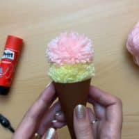 How to make an ice cream pom pom decor