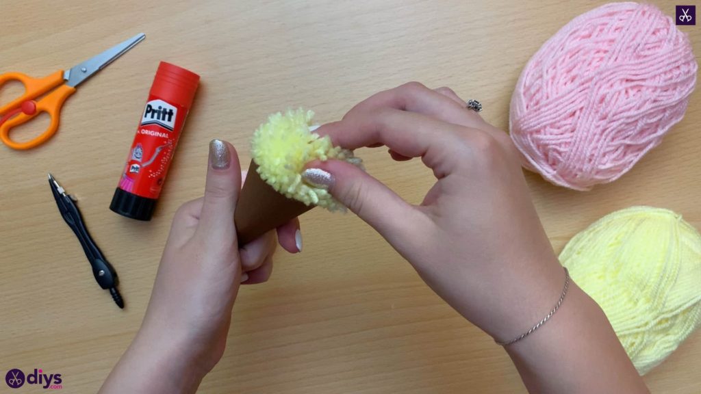 How to make an ice cream pom pom fill cone