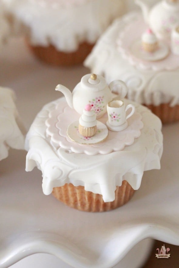 Tea party cupcake decorating