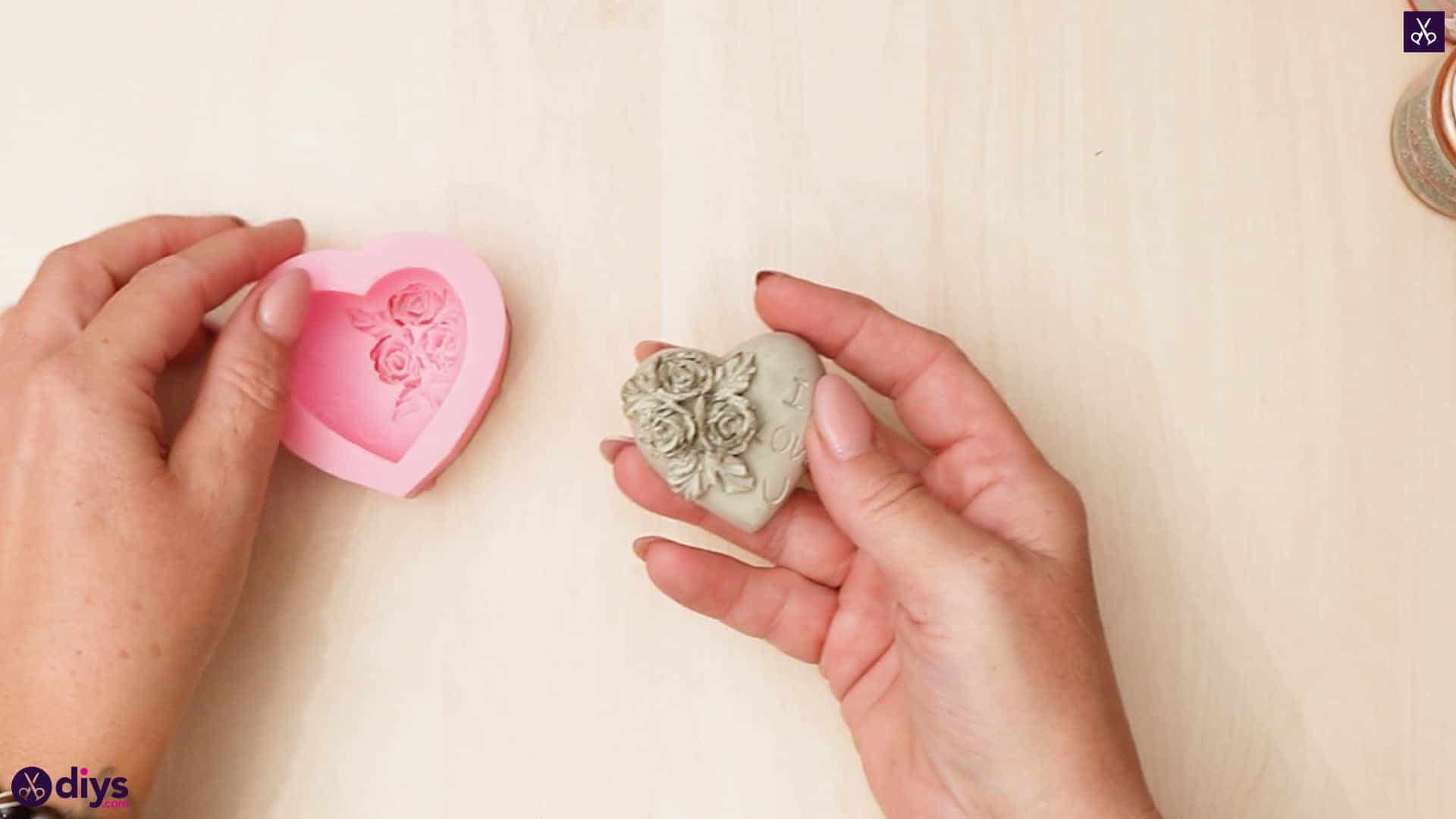 Diy concrete heart and roses mold