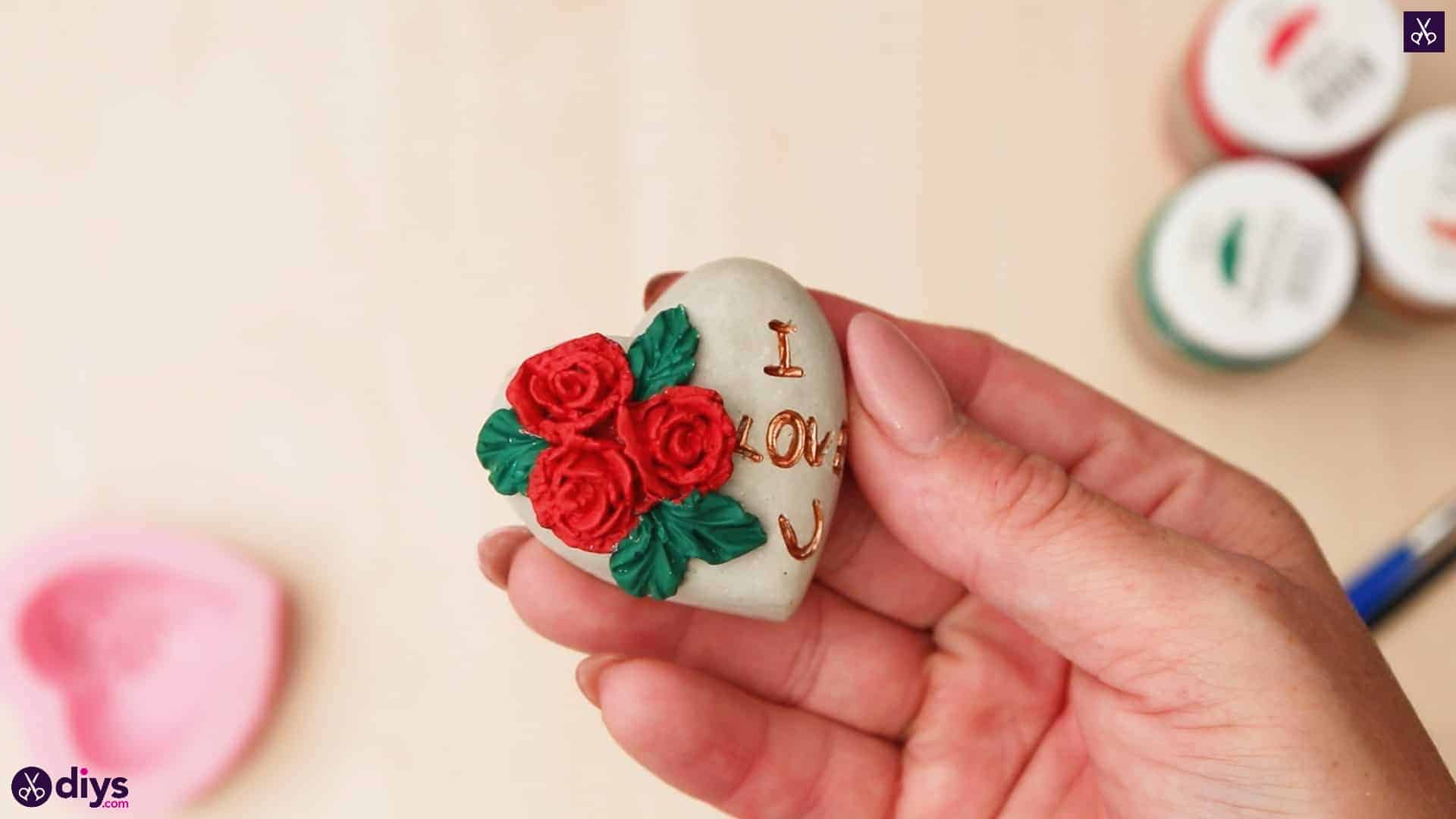 Diy concrete heart and roses roses