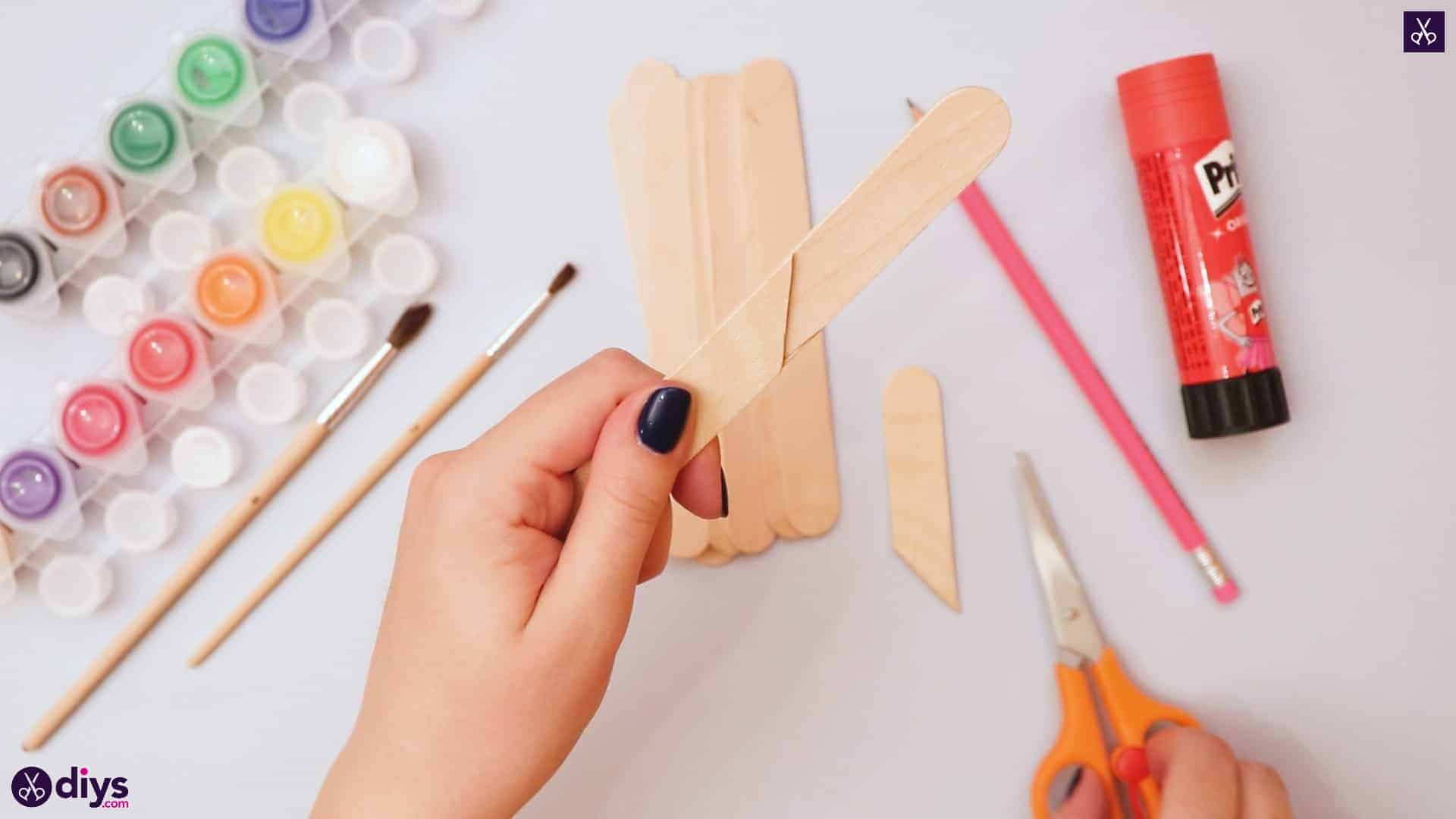 Diy popsicle stick house glue