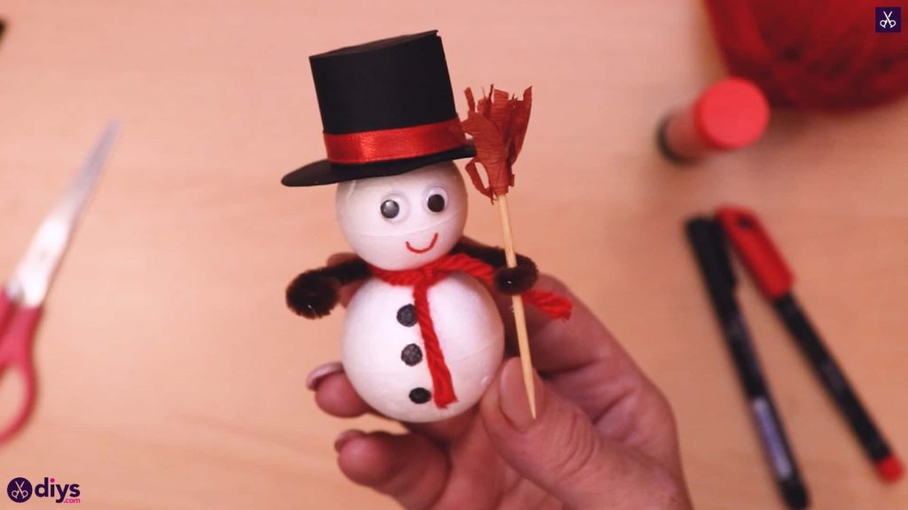 Diy styrofoam snowman