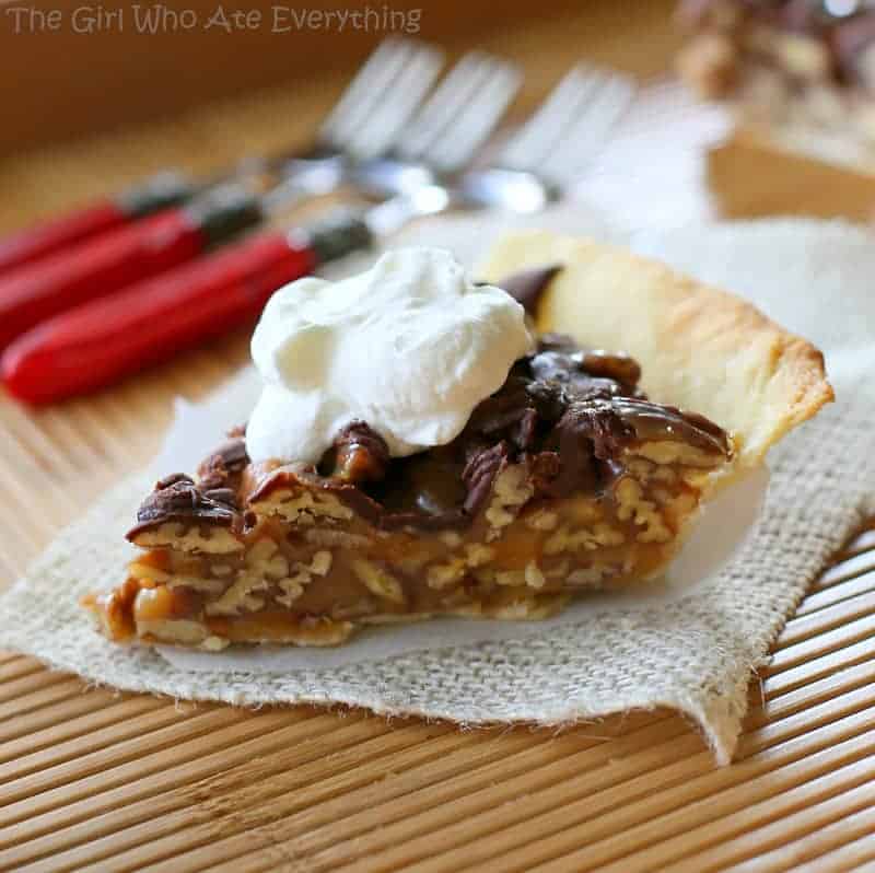 Thanksgiving Desserts - Delicious Praline Turtle Pie