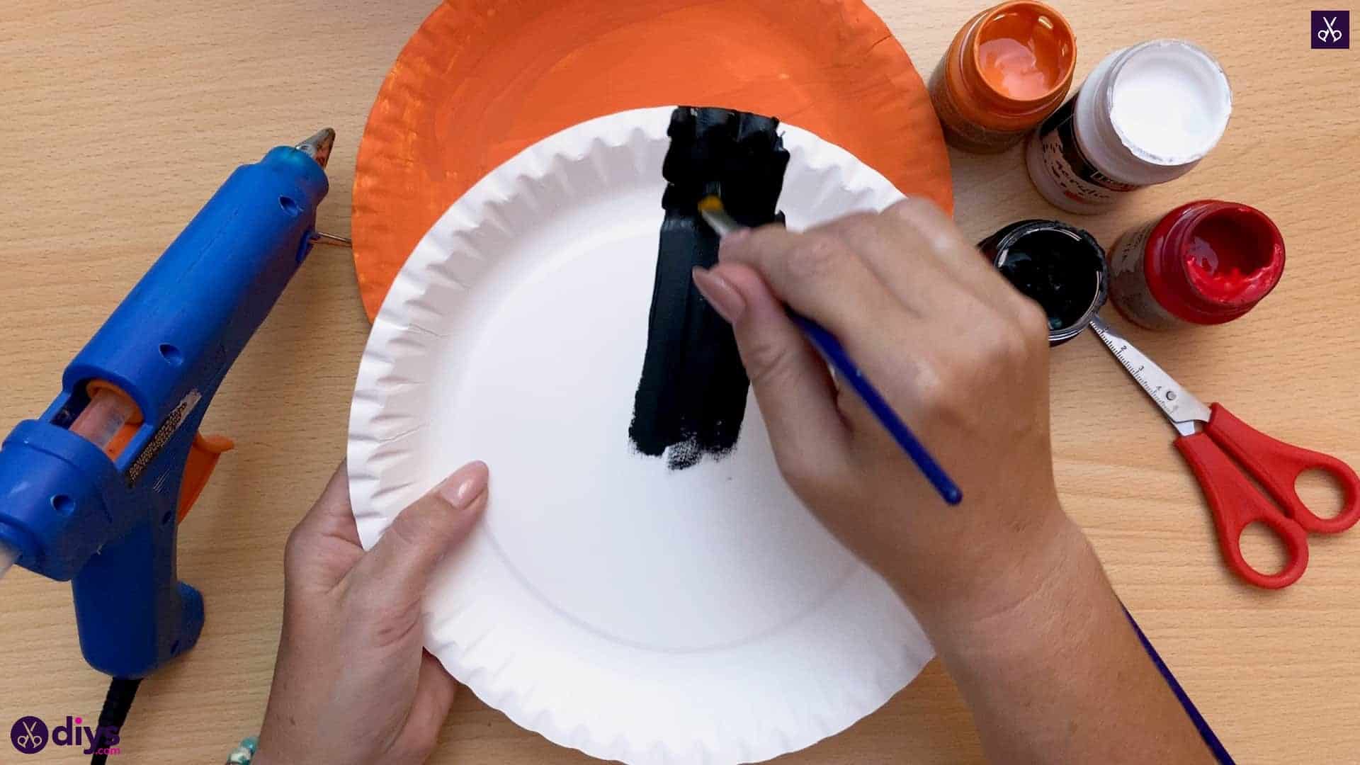 Halloween decor piece from paper plates black color