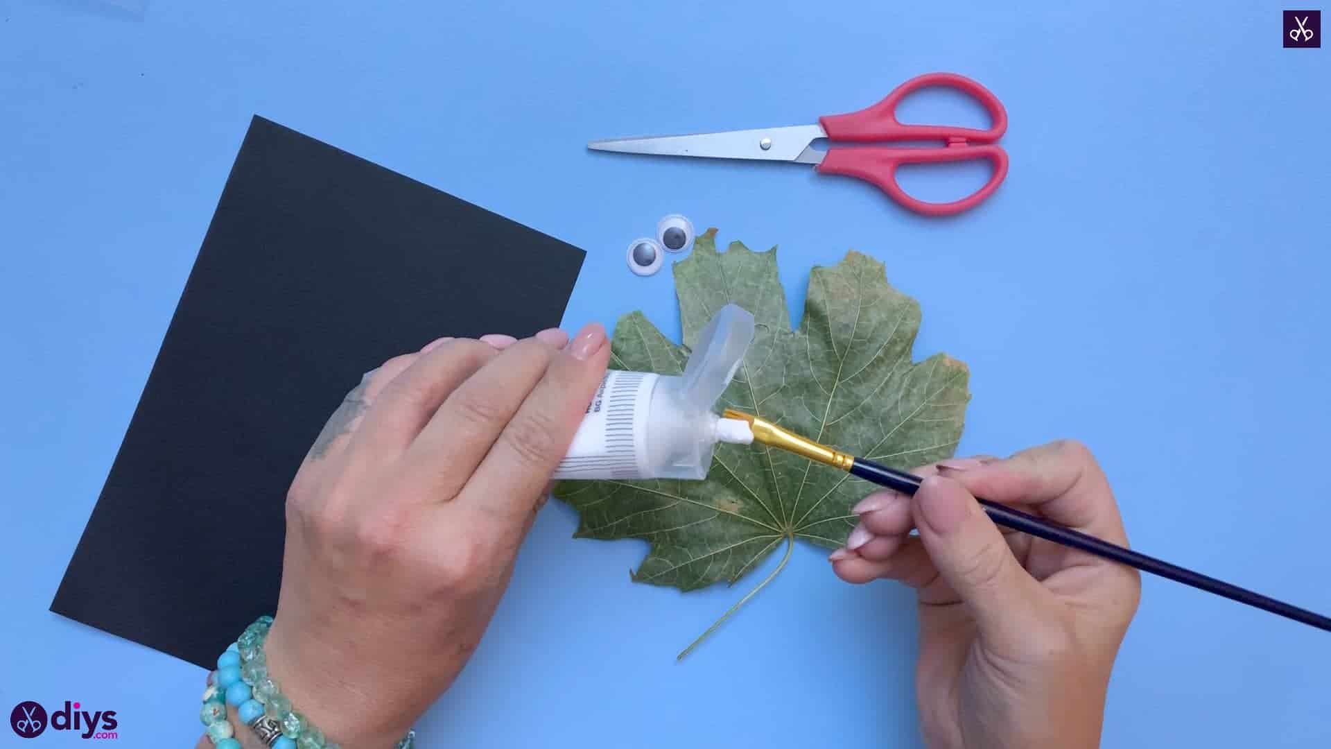 How to make a fall leaf ghost glue