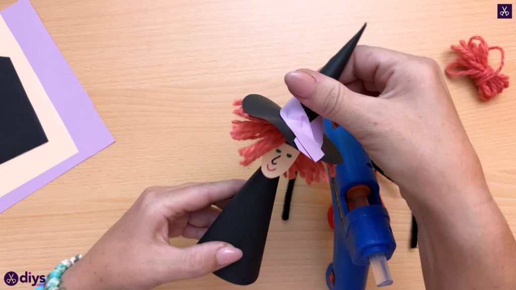 How to make a paper cone witch for halloween attach