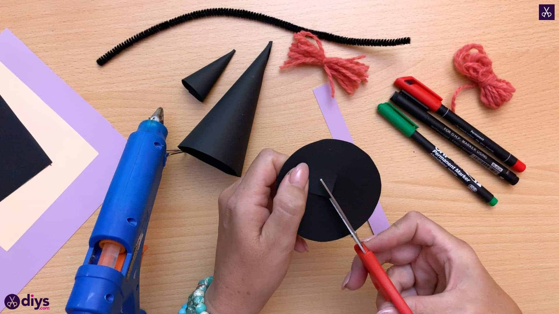 How to make a paper cone witch for halloween hat