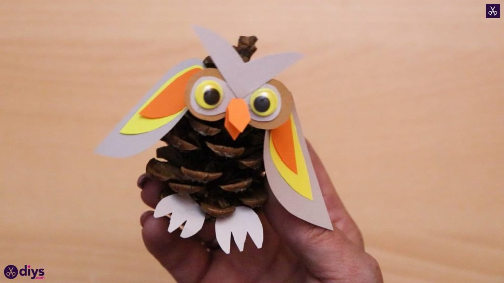 How to make a pinecone owl craft for fall