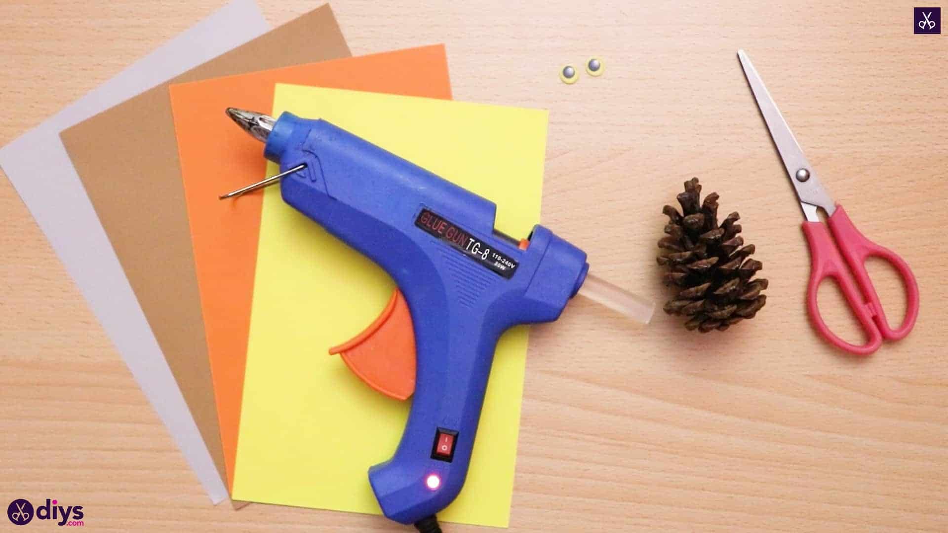 How to make a pinecone owl glue gun
