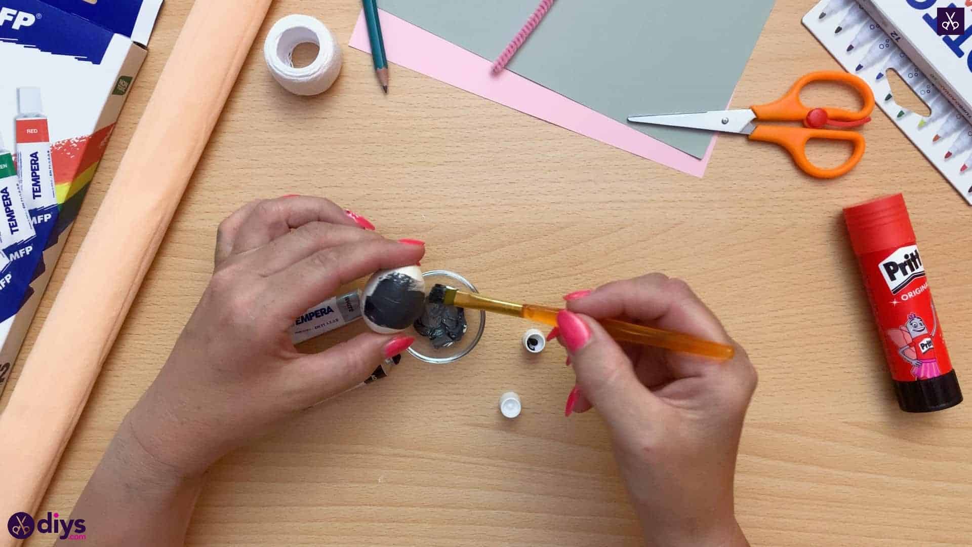 How to make a spun cotton ball mouse paint