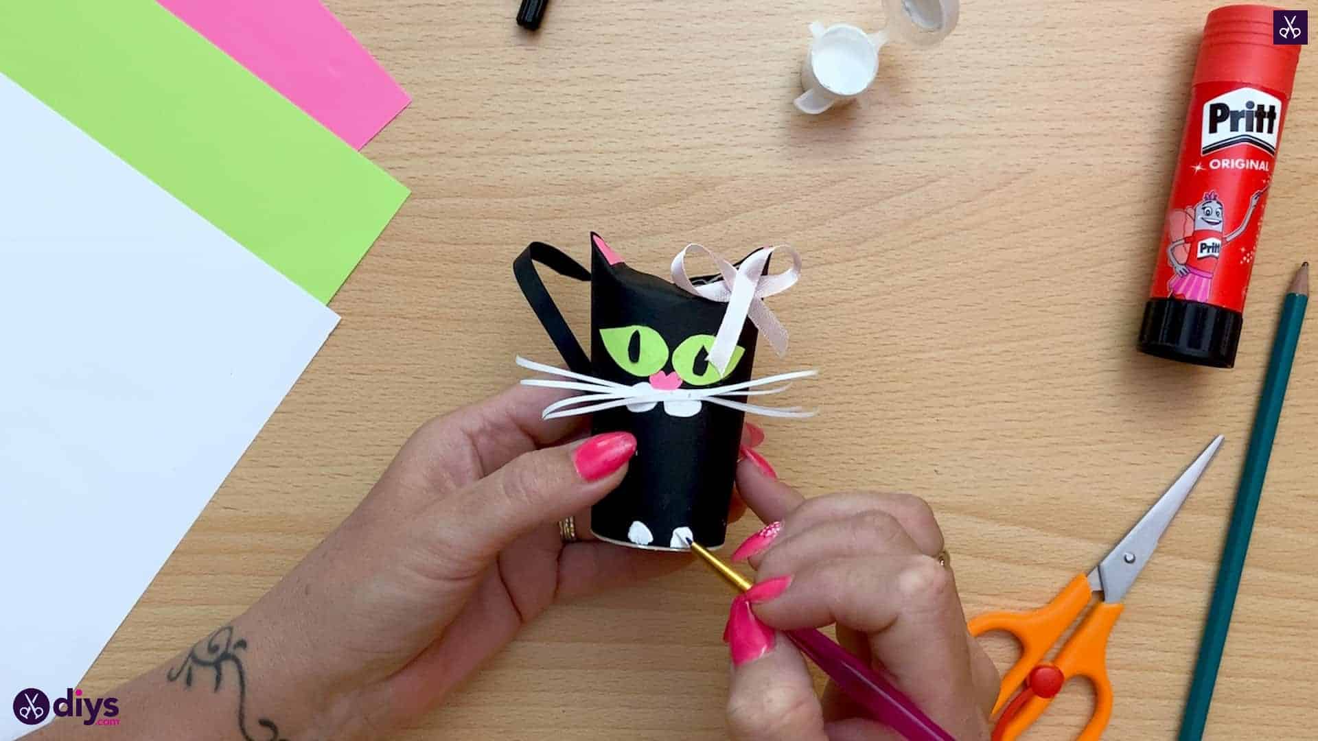 How to make a toilet paper roll cat paint