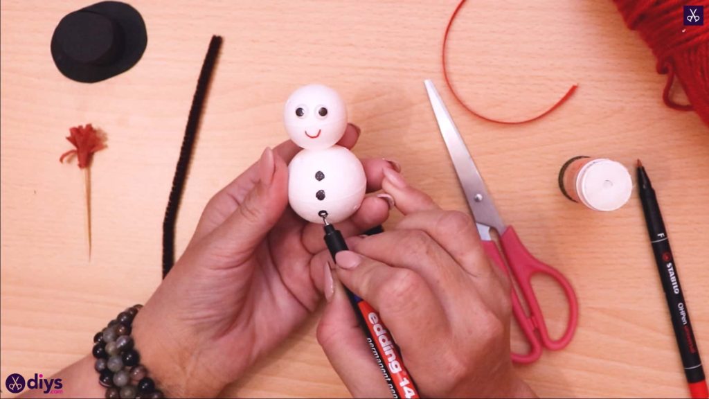 Styrofoam snowman dots