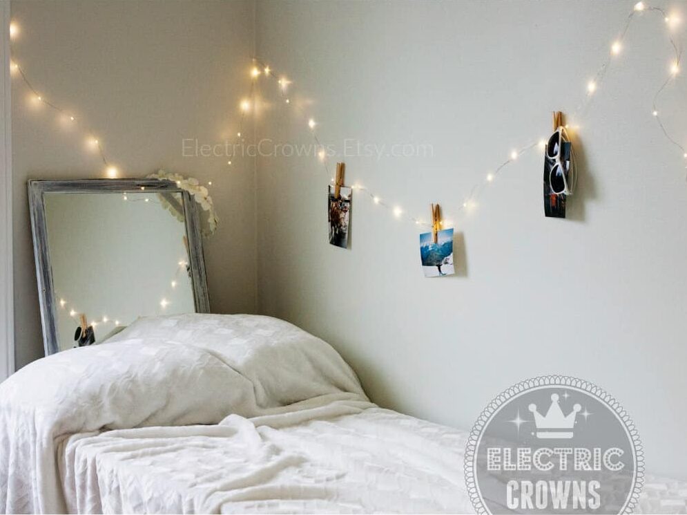 String lights to hold up photos bedroom diy