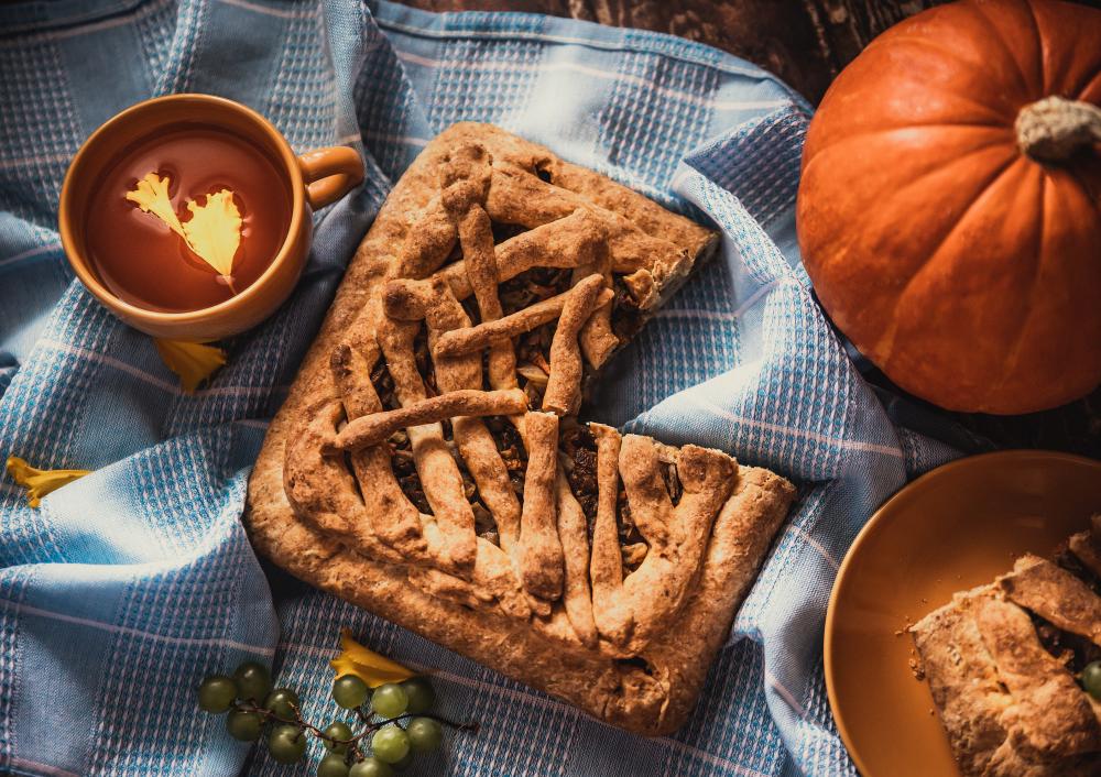 Cinnamon crust apple pie thanksgiving dessert ideas