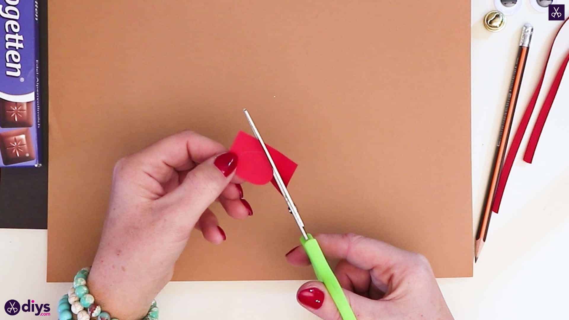 Diy reindeer gift wrap for christmas red