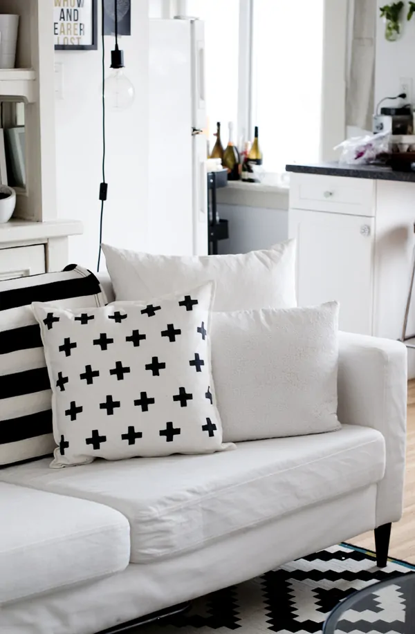 Diy black and white throw pillows