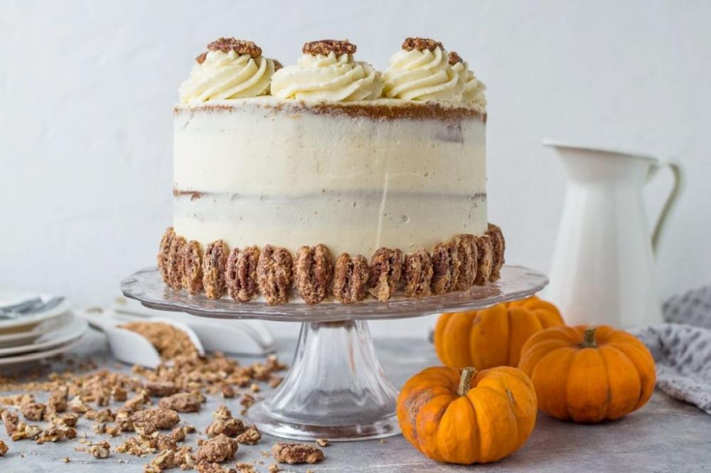 Pumpkin cake with mascarpone cream and sugared pecans thanksgiving dessert ideas