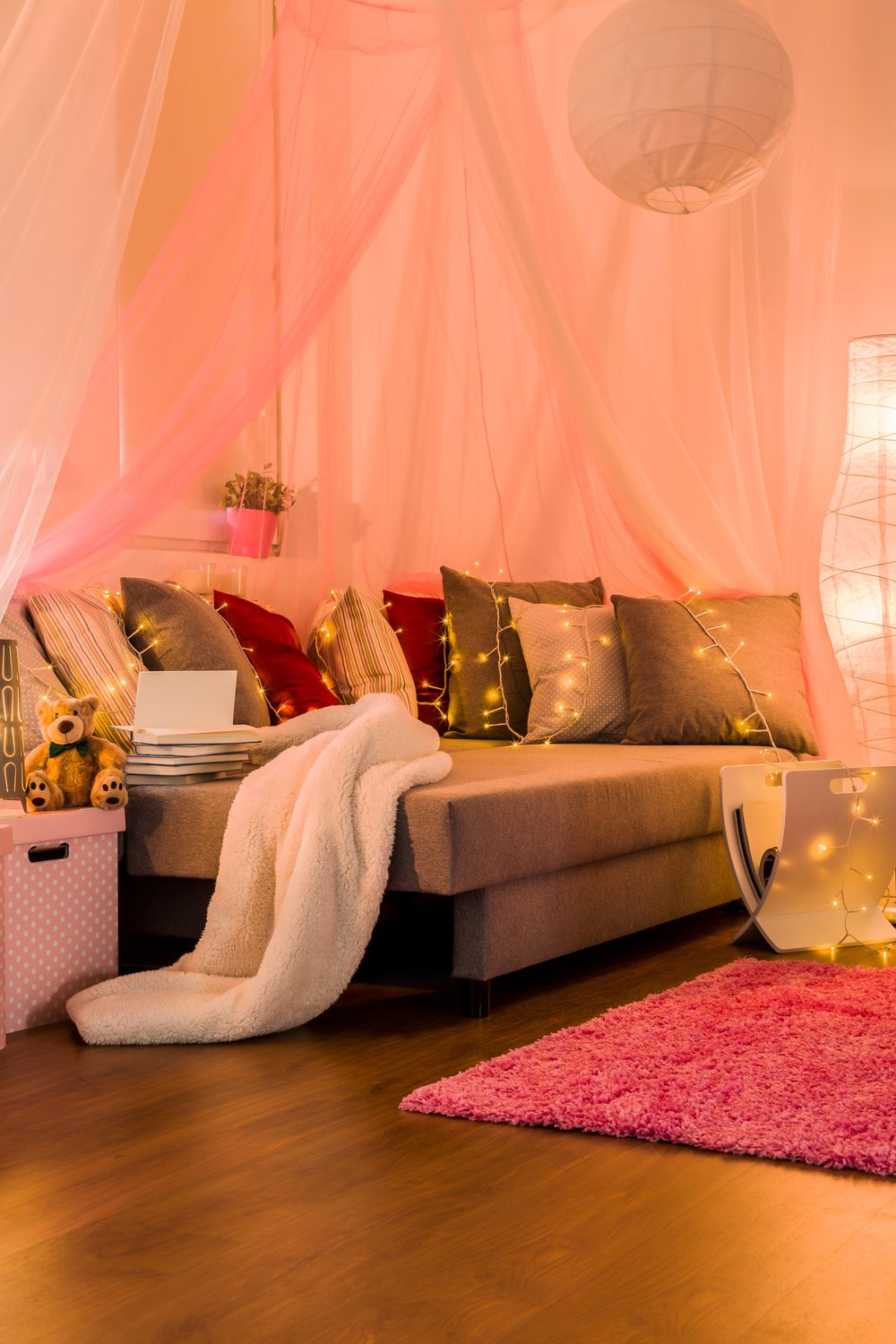 Romantic bed canopy with lights 