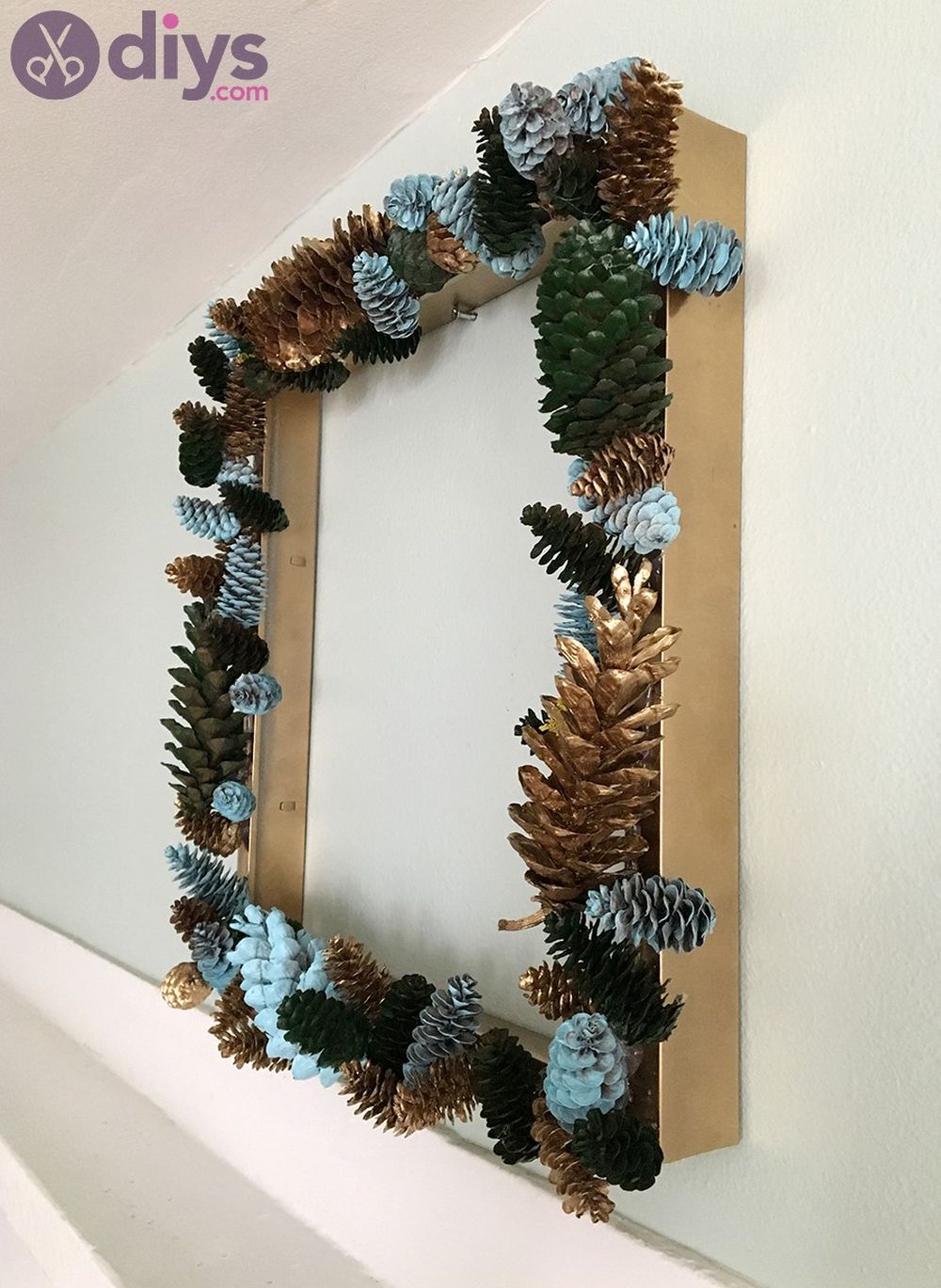 Square pinecone wreath christmas window decorations