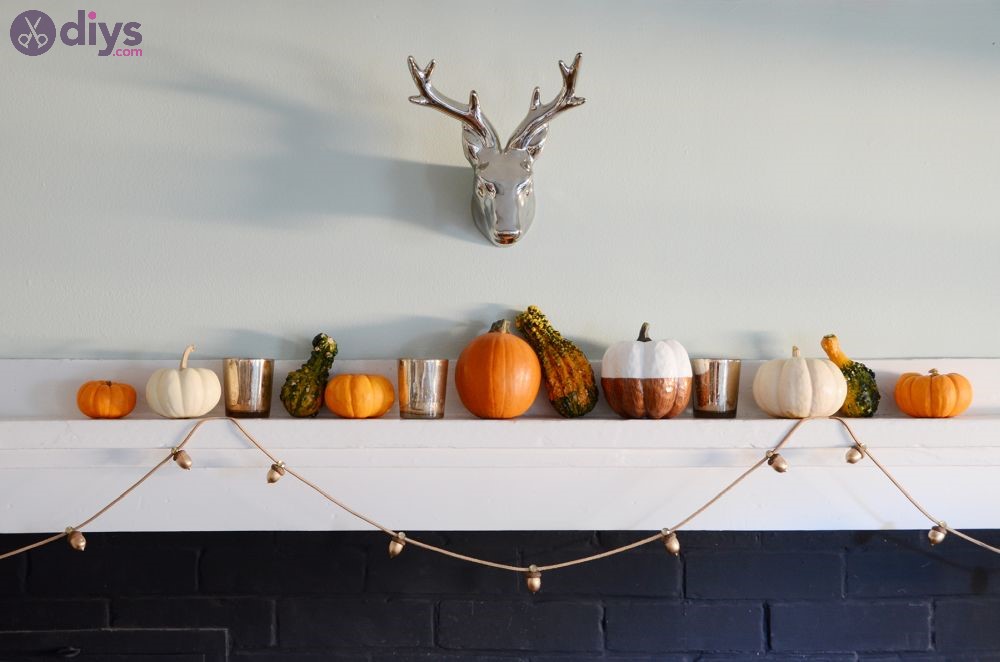 Thanksgiving crafts for kids garland with acorns