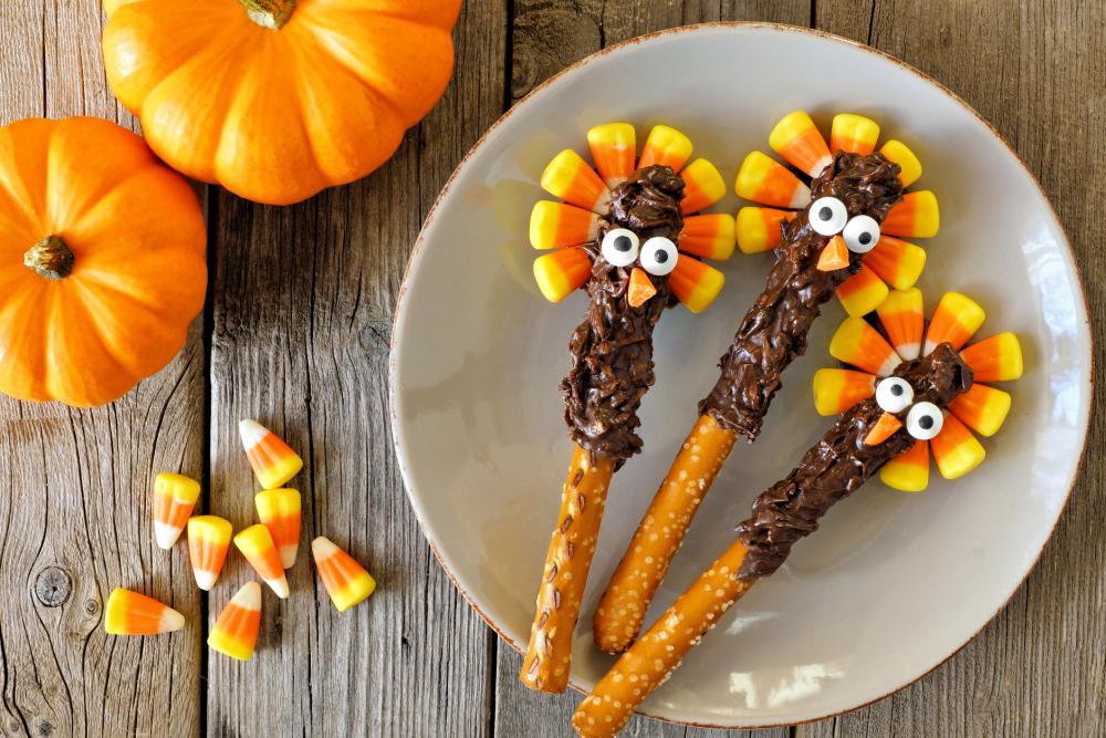 Turkey pretzel sticks thanksgiving desserts for kids