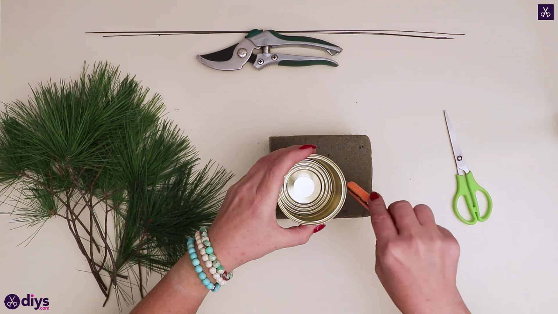 Christmas tree table decoration cutting