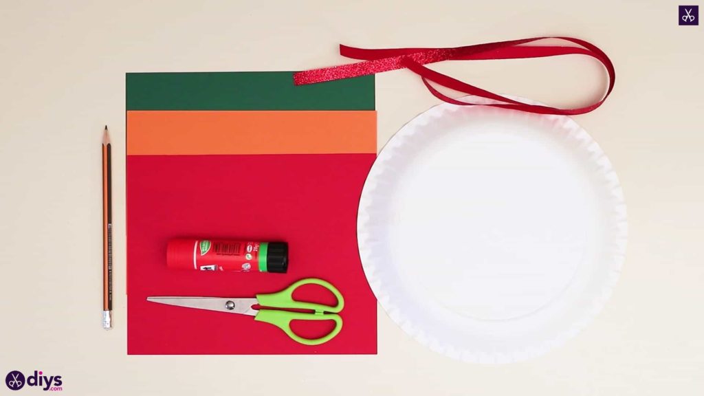 Paper plate wreath with a candle materials