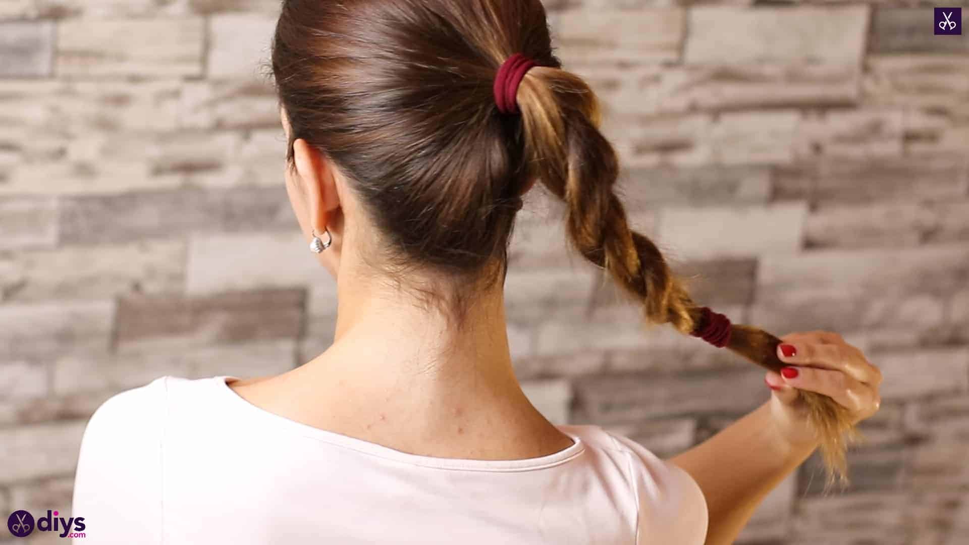 3 easy ponytails for everyday wear tutorial 3