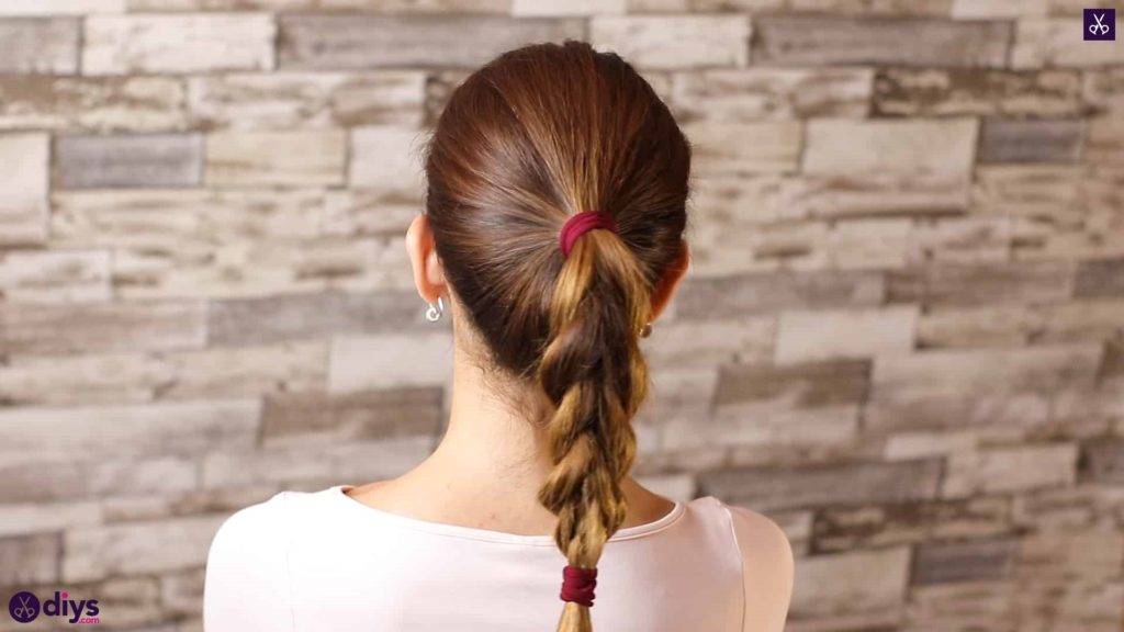 3 easy ponytails for everyday wear tutorial step 4e