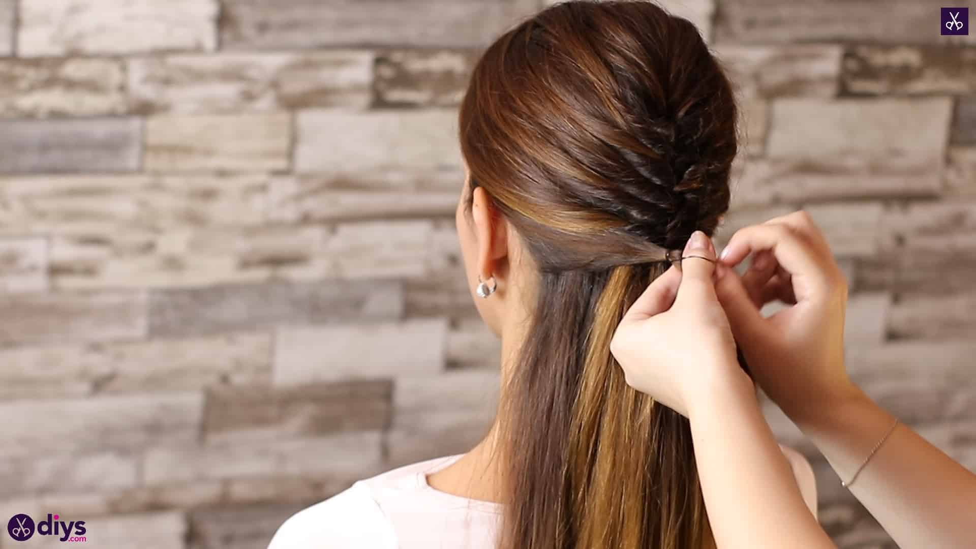 Beautiful and elegant hairstyle tutorial 38
