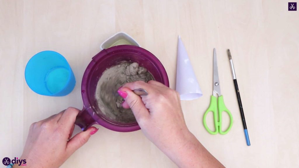 Diy concrete ring holder step 4a