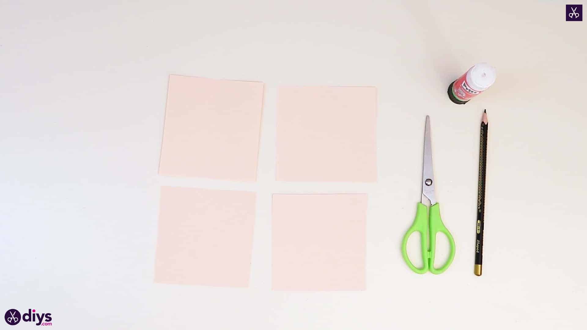 Diy realistic paper rose cutting