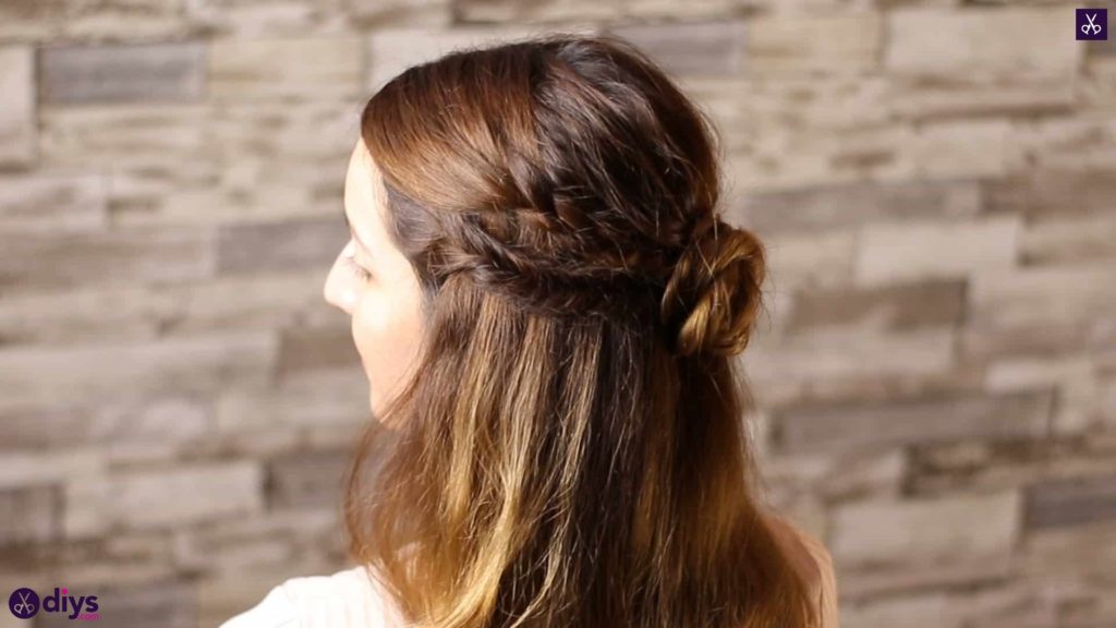 Half up, half down hairstyle for spring6