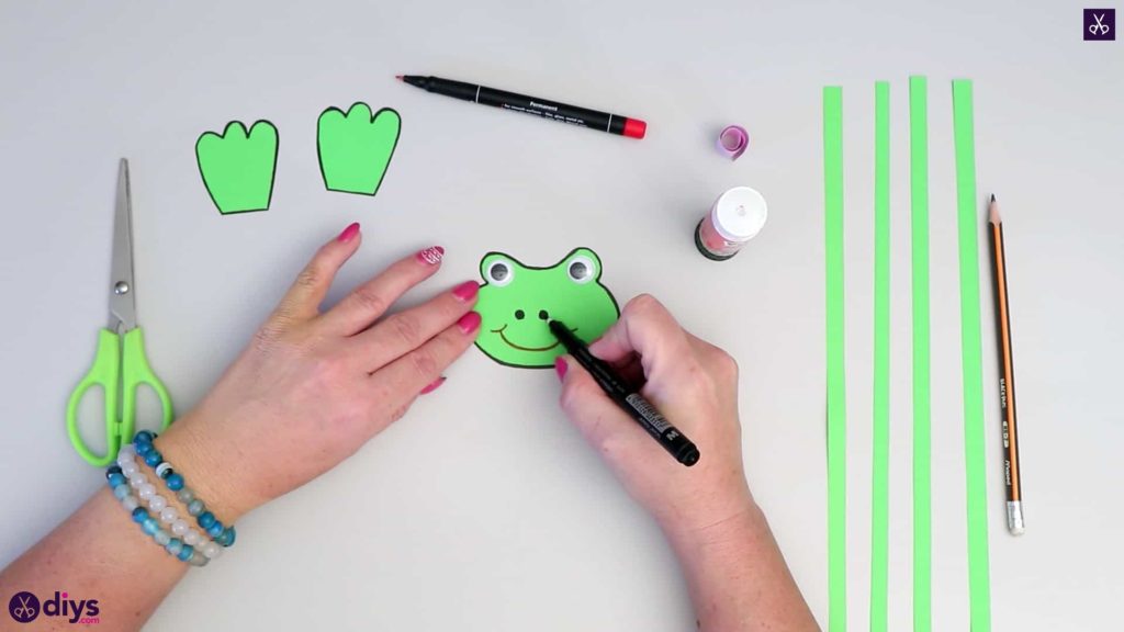 How to make paper frog nose