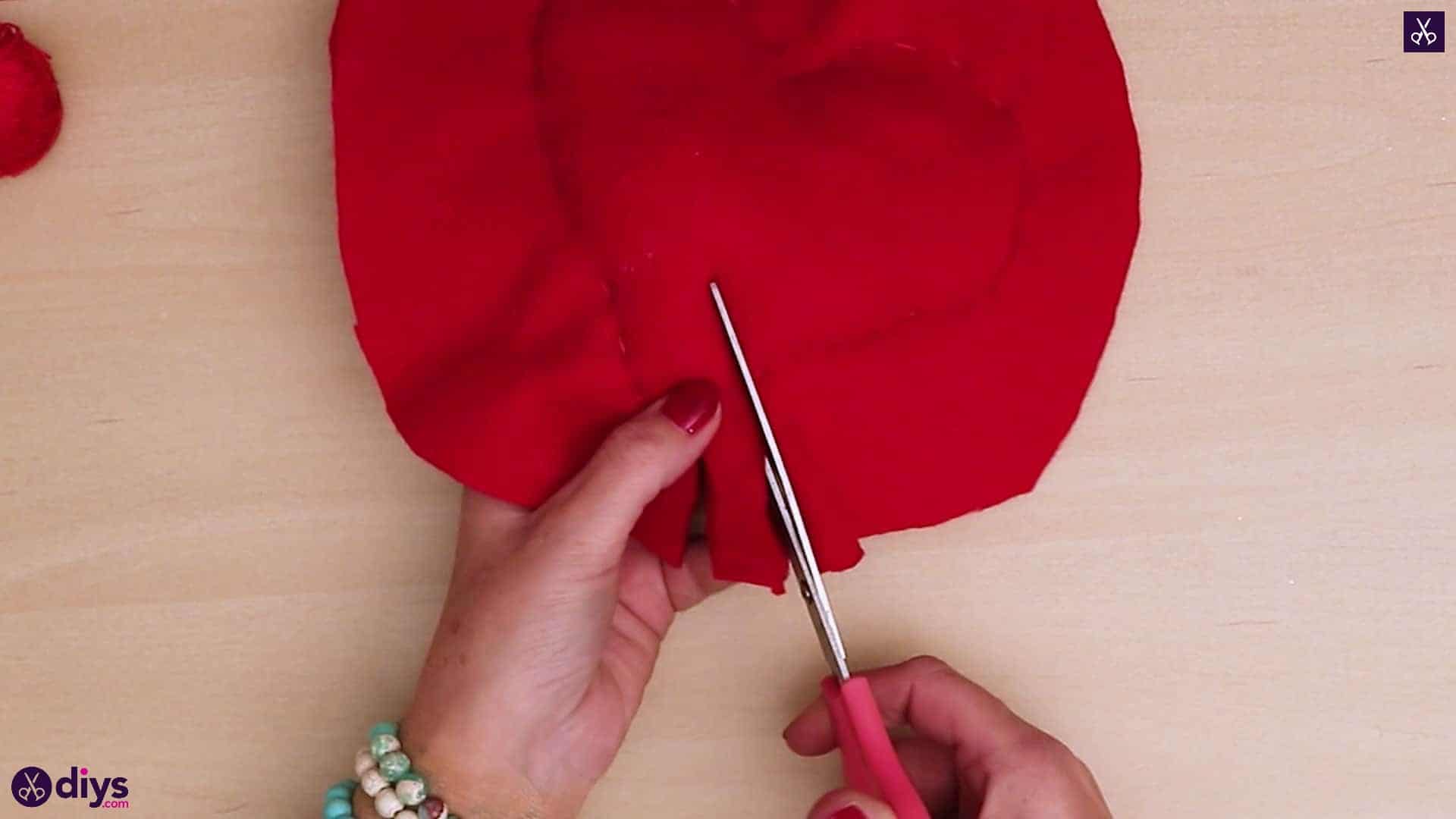 How to make a heart pillow 8a