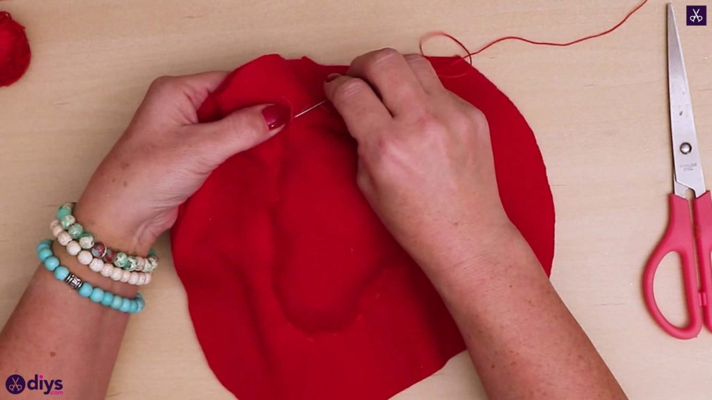 How to make a heart pillow add