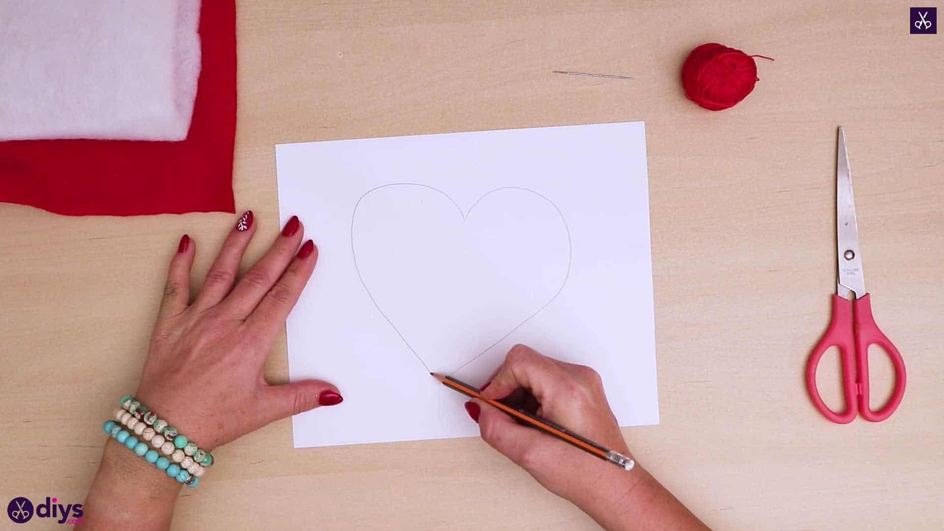 How to make a heart pillow draw