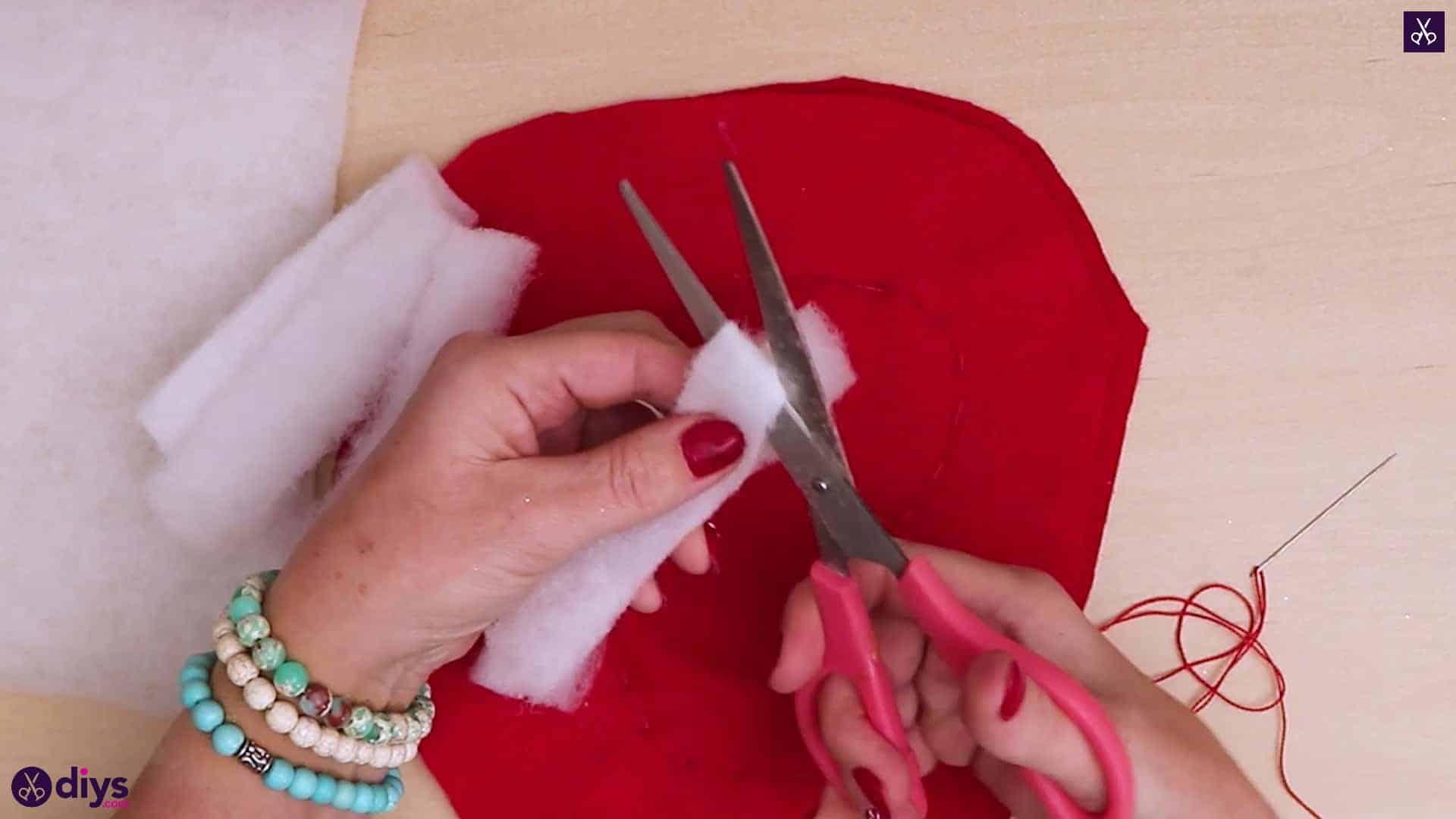 How to make a heart pillow6b